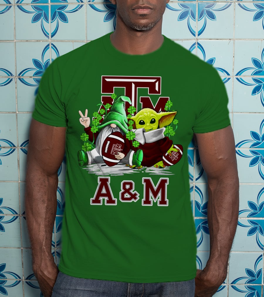 Texas A&M Aggies Football St. Patrick’s Day Gnome And Baby Alien With Shamrocks T-Shirt
