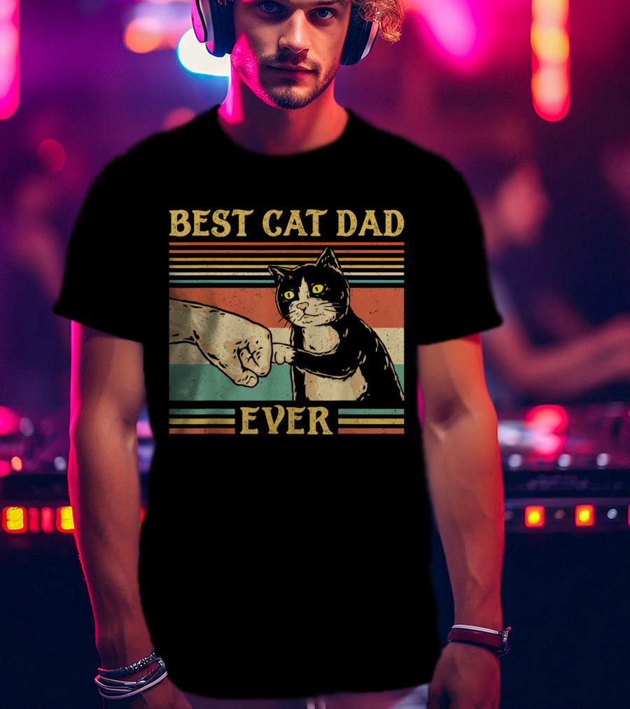 Best Cat Dad Ever Vintage Fist Bump Retro Stripes T-Shirt