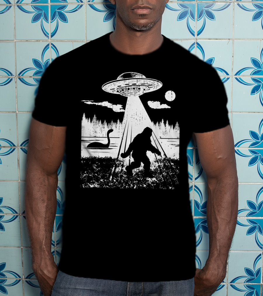 Bigfoot UFO Abduction Sasquatch Aliens Cryptozoology Loch Ness Monster Moonlight Scene T-Shirt