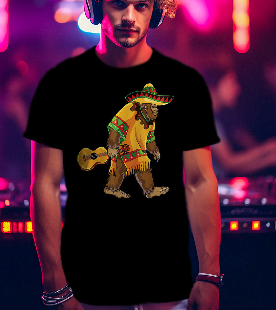 Bigfoot El Sasquatch Sombrero Guitar Cinco De Mayo Mexican T-Shirt