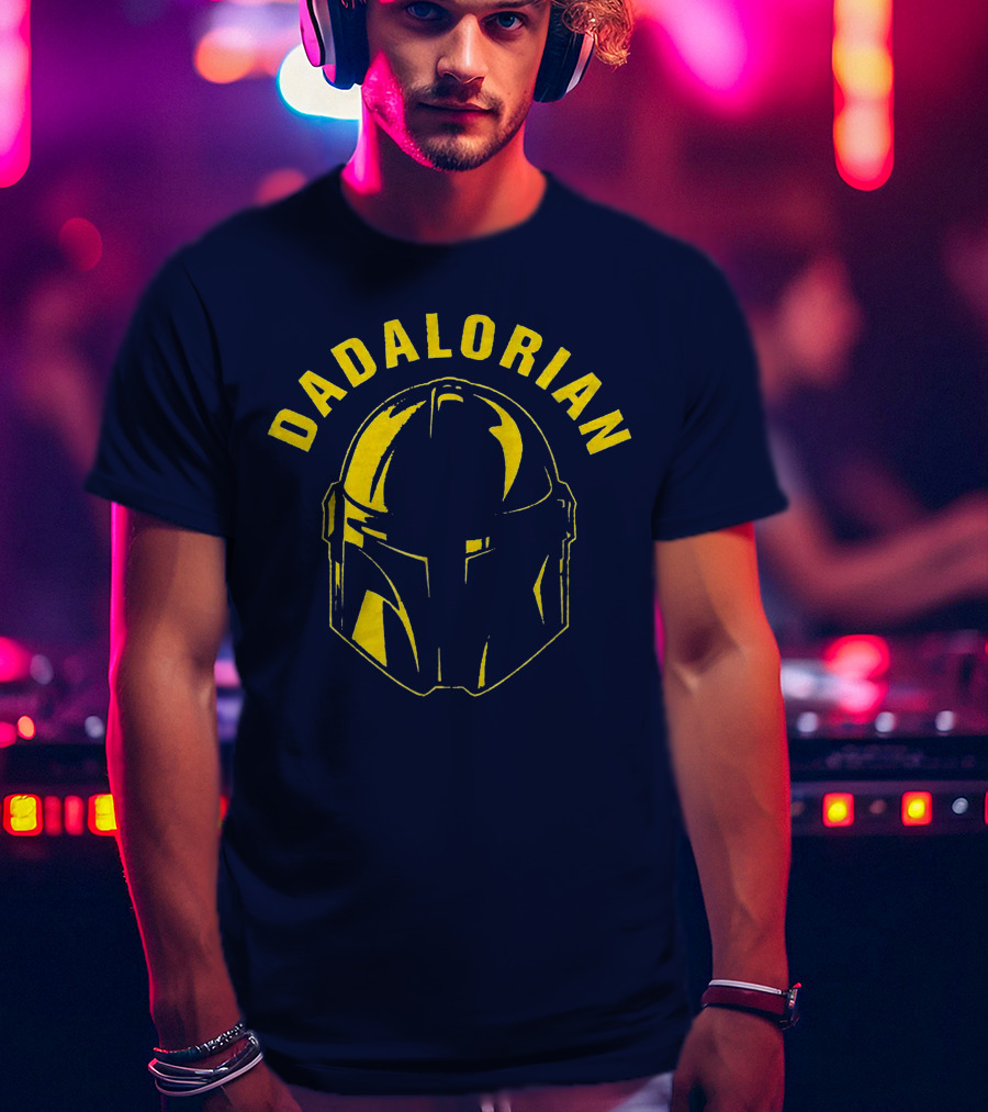 Dadalorian Star Wars Mandalorian Helmet Design For Dads T-Shirt