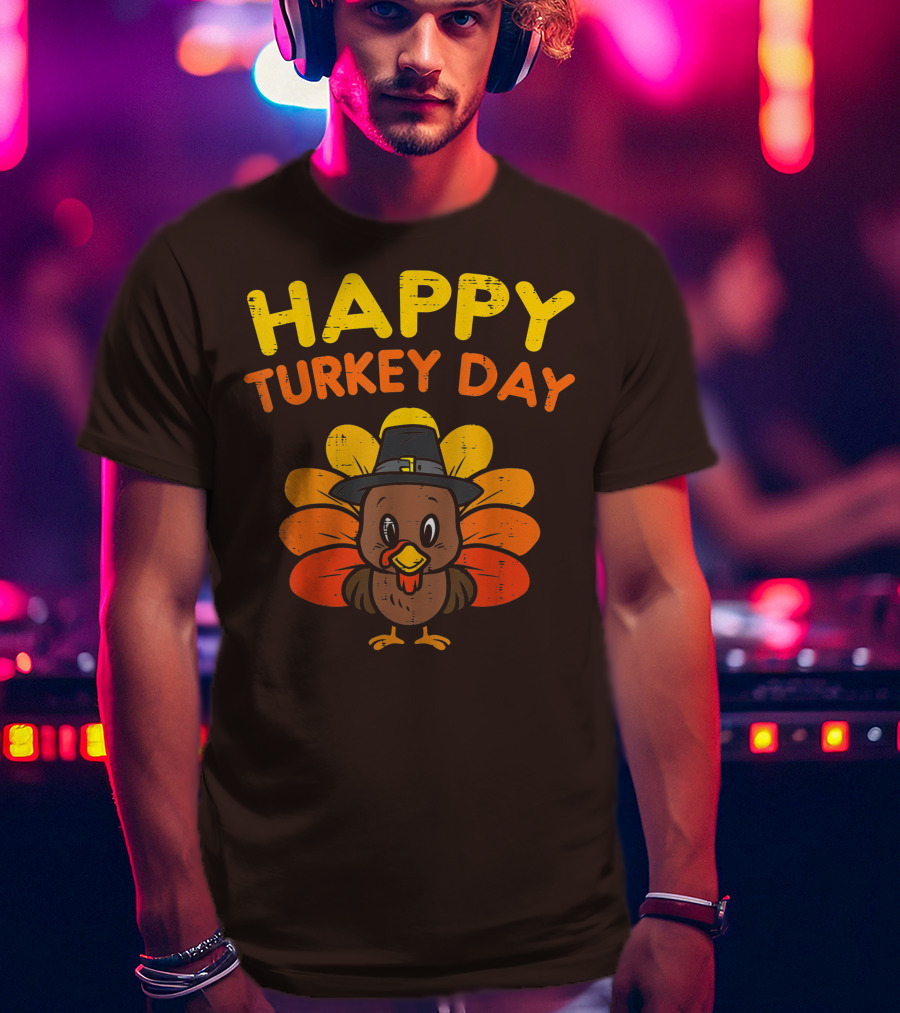 Happy Turkey Day Cute Thanksgiving Pilgrim Turkey T-Shirt