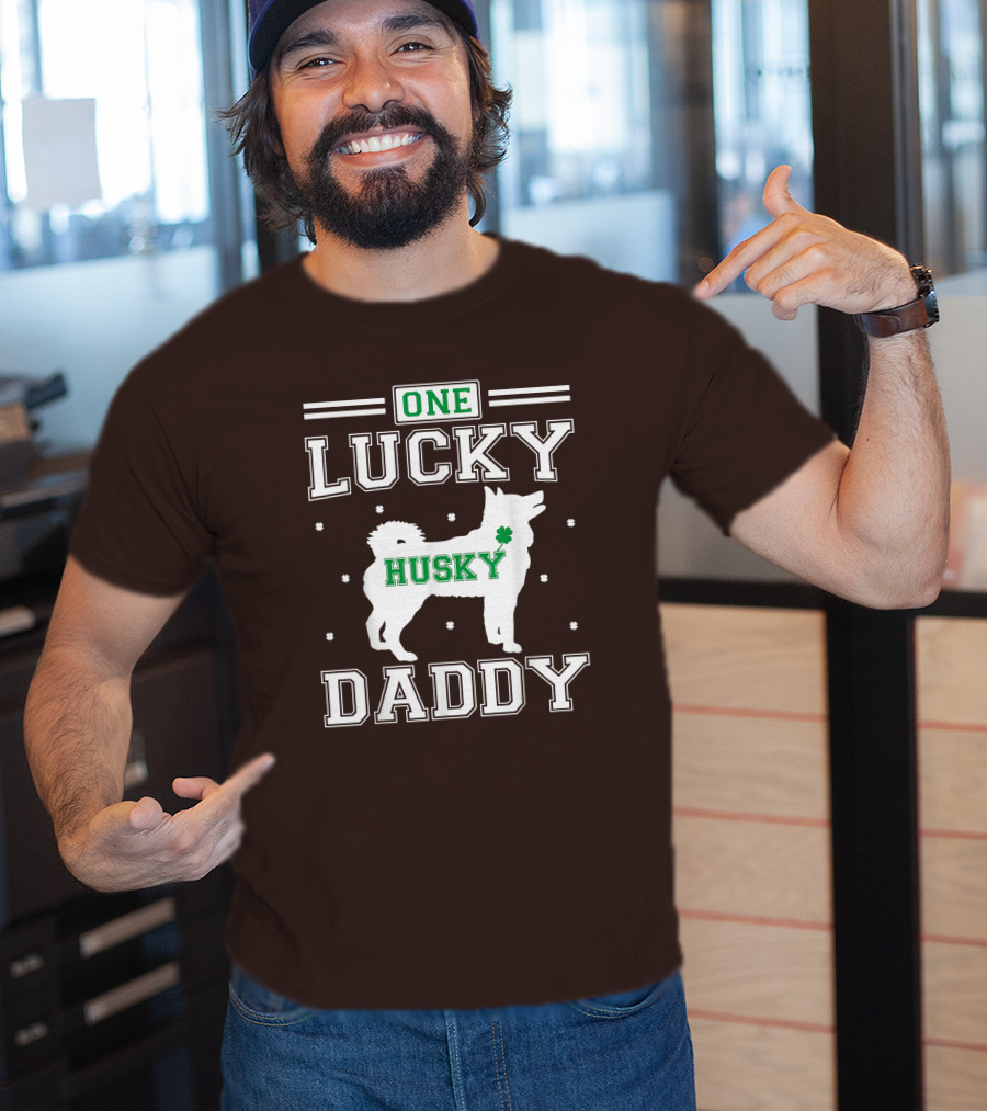 One Lucky Husky Daddy St Patricks Day T-Shirt