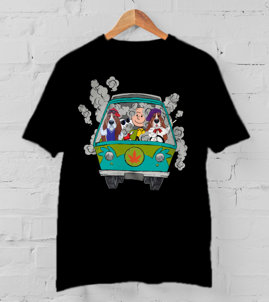 Basset Hound Ds0 Charlie Brown Snoopy Mystery Machine Smoke T-Shirt