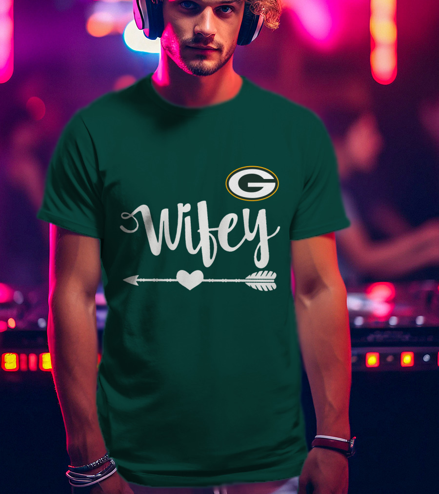 Wifey Green Bay Packers Arrow Heart T-Shirt