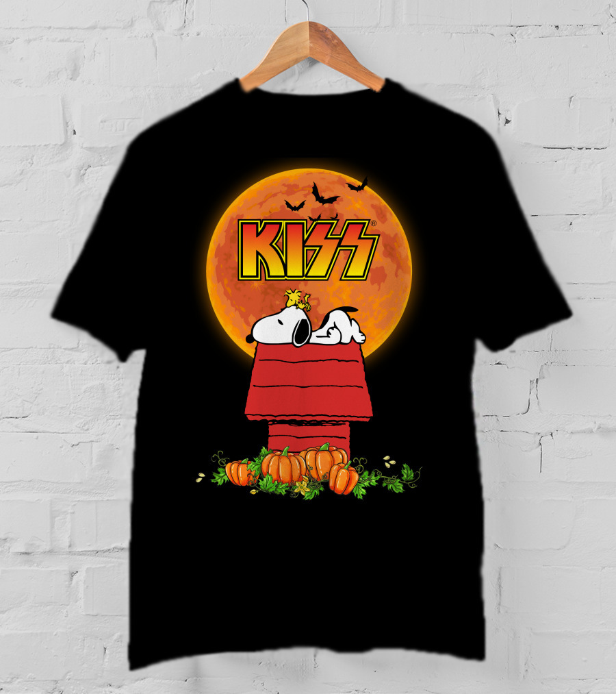 Kiss Halloween Snoopy Peanuts Moon Pumpkins T-Shirt