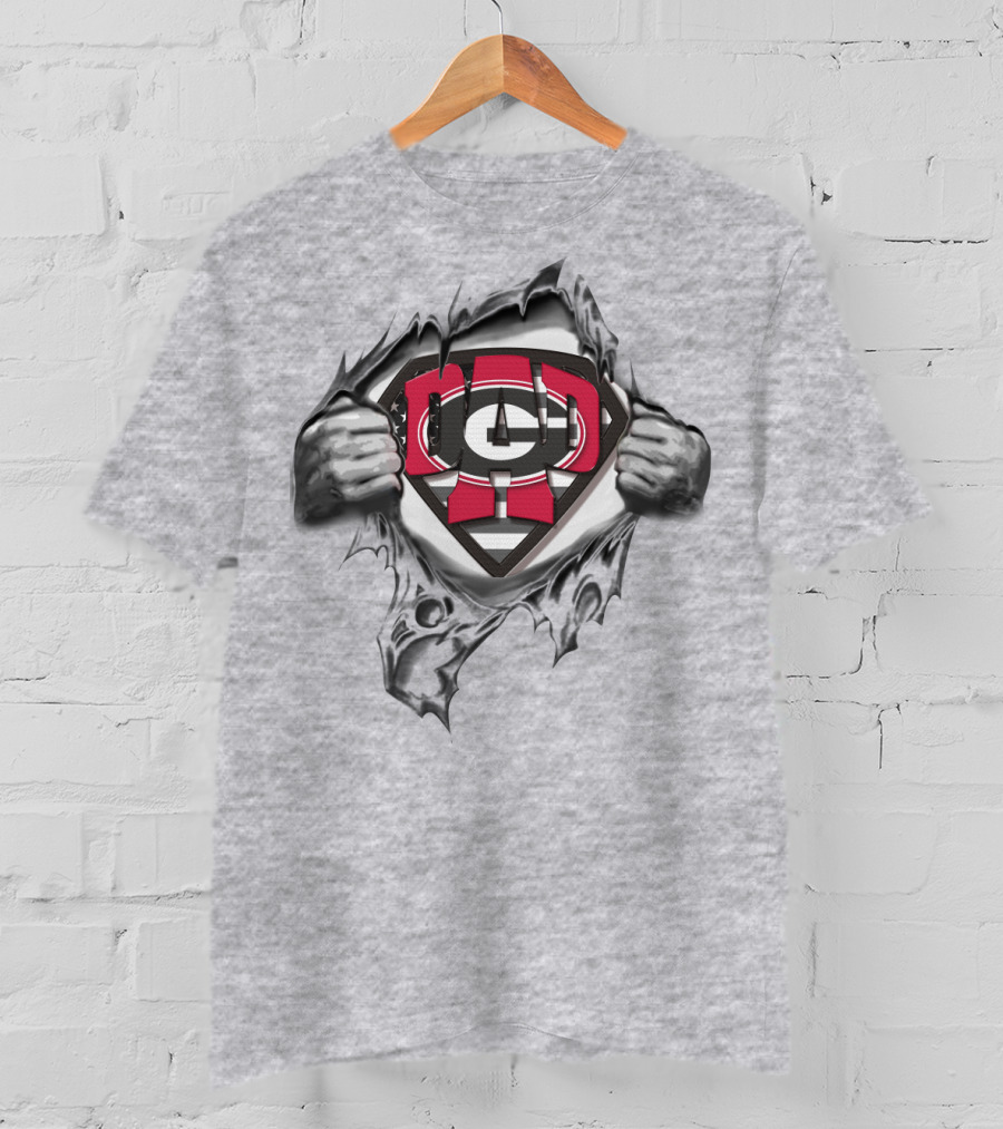 SUPERDAD Georgia Bulldogs Logo Superman Style Tear T-Shirt