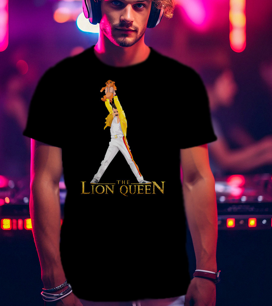 Freddie Mercury Lifting Simba In The Lion Queen T-Shirt