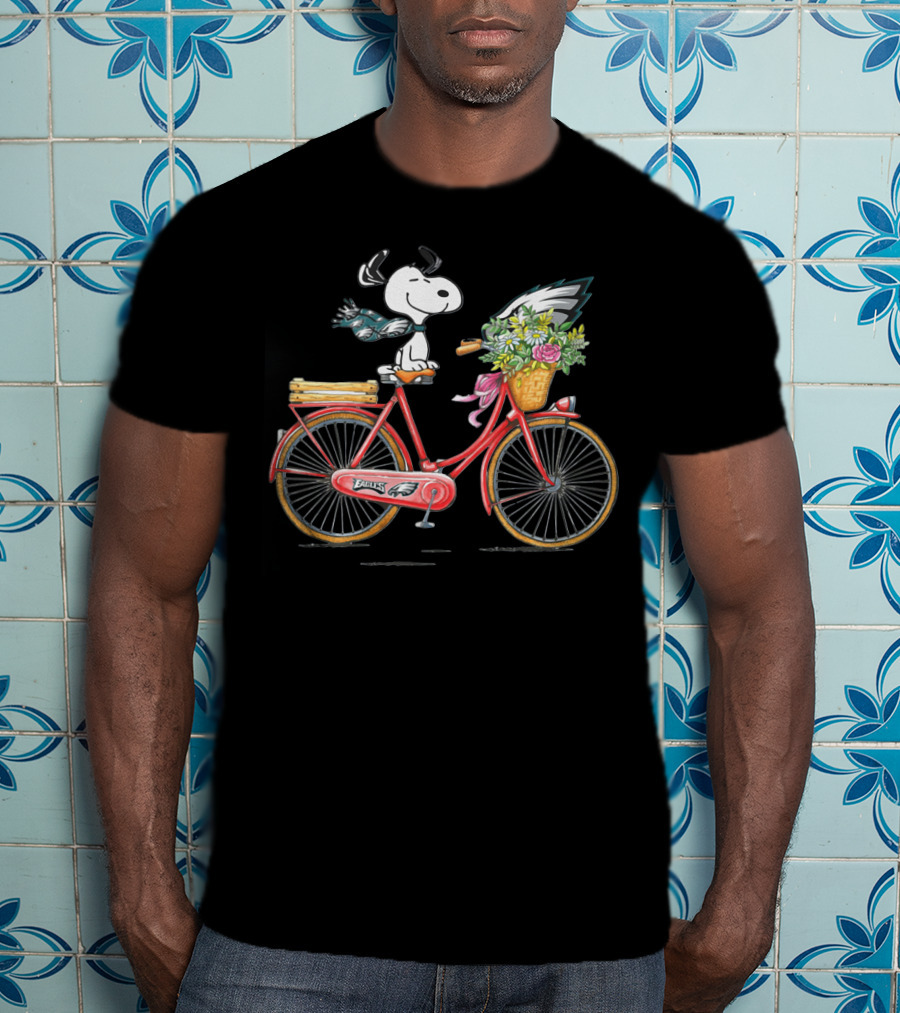 Philadelphia Eagles Snoopy Bicycle Ride With Flowers And Scarf T-Shirt
