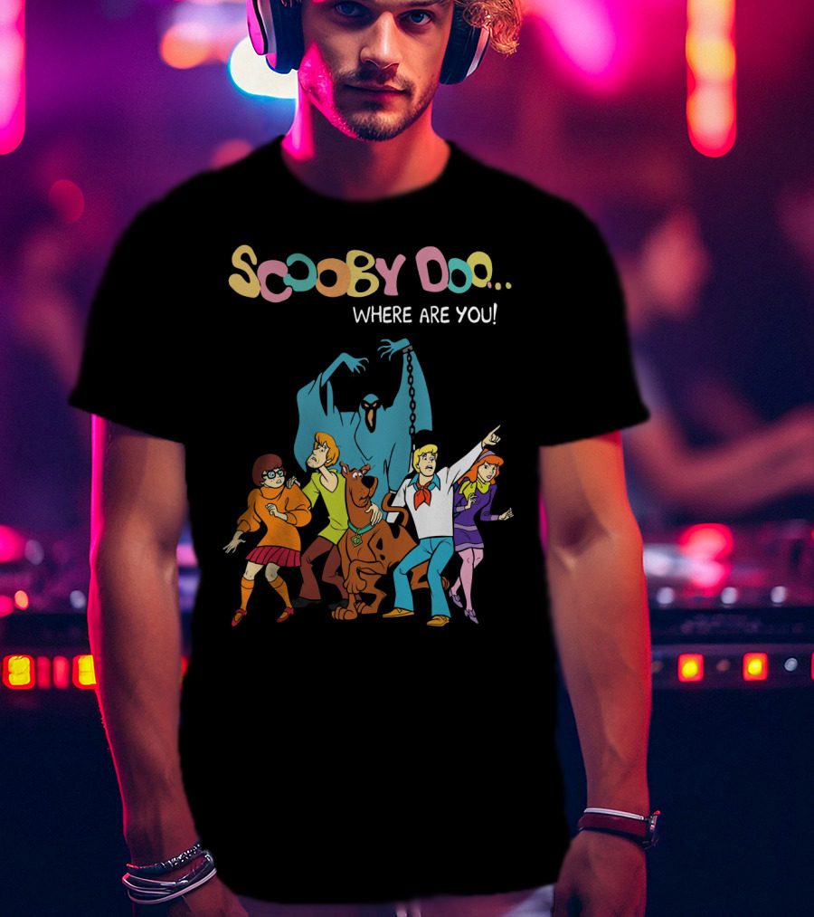 Scooby Doo Where Are You Group And Phantom Scene T-Shirt