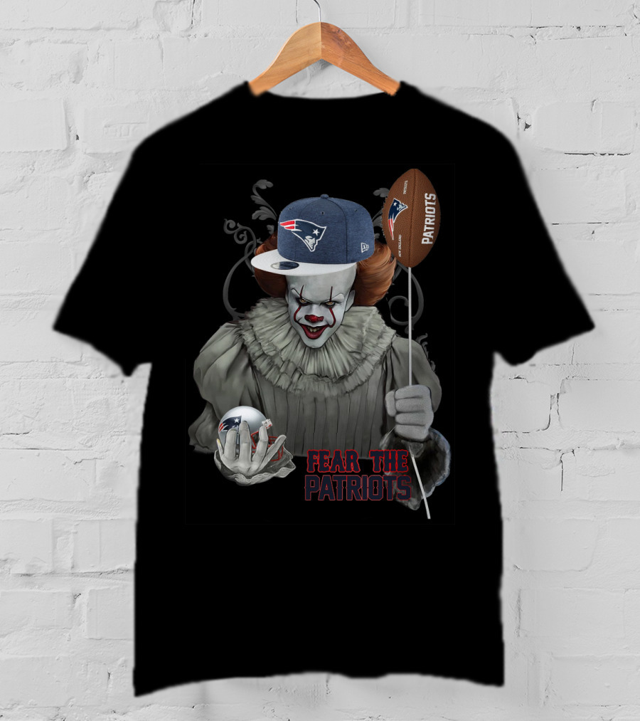 Pennywise Holding New England Patriots Football And Cap Fear The Patriots T-Shirt