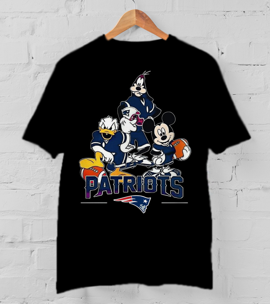 Mickey Mouse Donald Duck Goofy Patriots New England Football T-Shirt