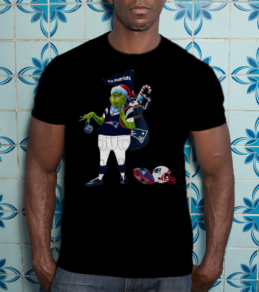 Santa Grinch New England Patriots Go Patriots Holiday Spirit Football Fans T-Shirt