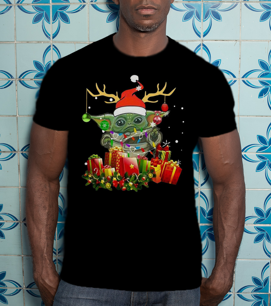 Christmas Baby Yoda Reindeer Antlers Gifts The Mandalorian T-Shirt
