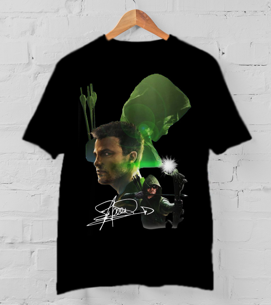 Stephen Amell Green Arrow Signed Hooded Archer Image T-Shirt