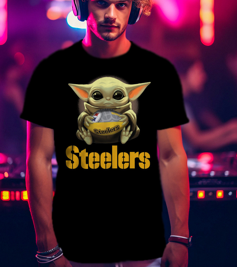 Baby Yoda Steelers Hug Football T-Shirt