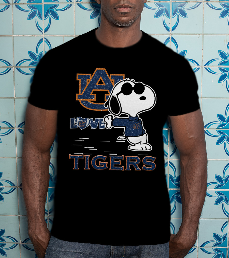 Snoopy Auburn Tigers Love T-Shirt