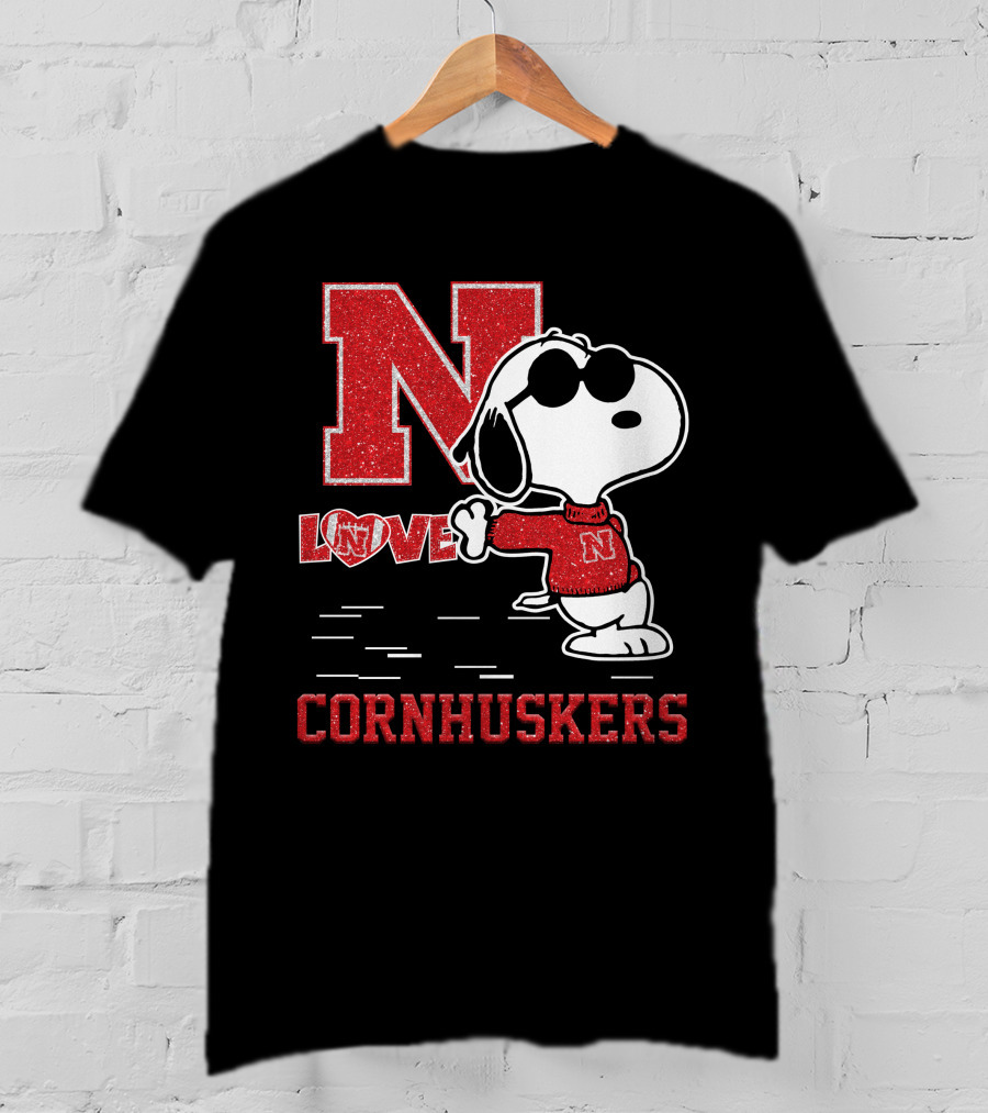 Snoopy Nebraska Cornhuskers Love N T-Shirt