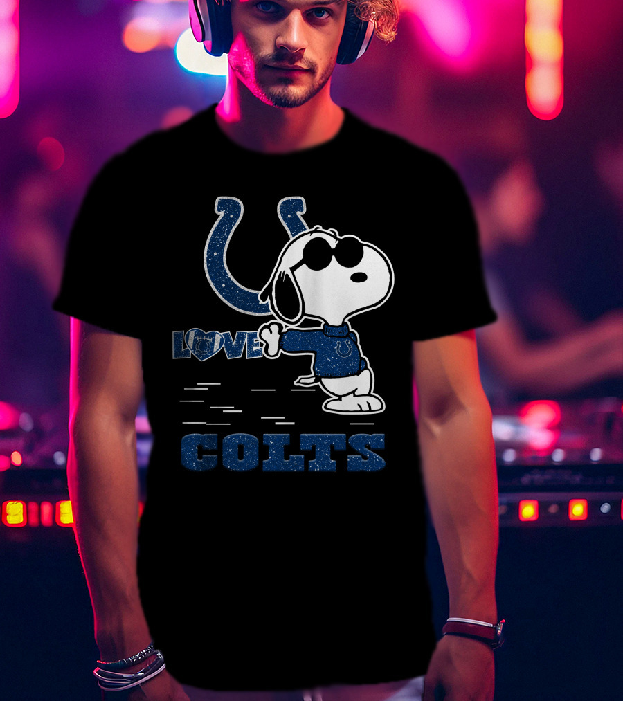 Snoopy Love Colts Indianapolis T-Shirt