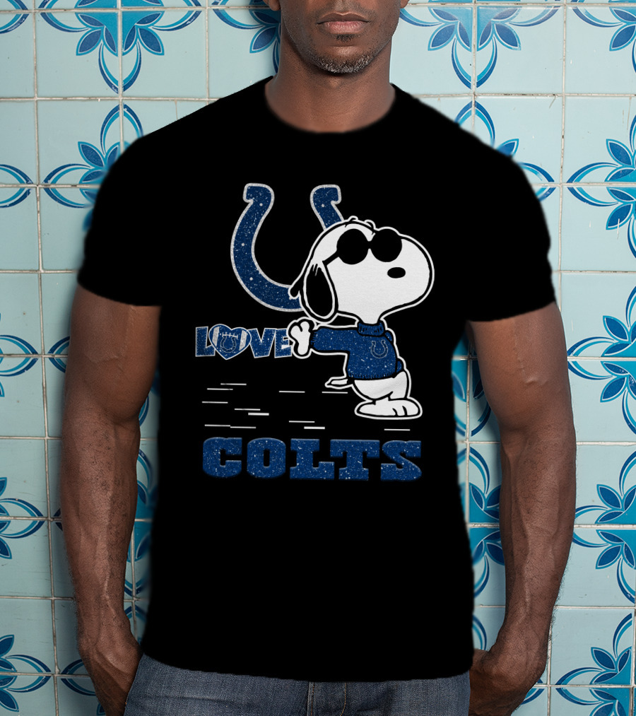 Snoopy Love Colts Indianapolis T-Shirt