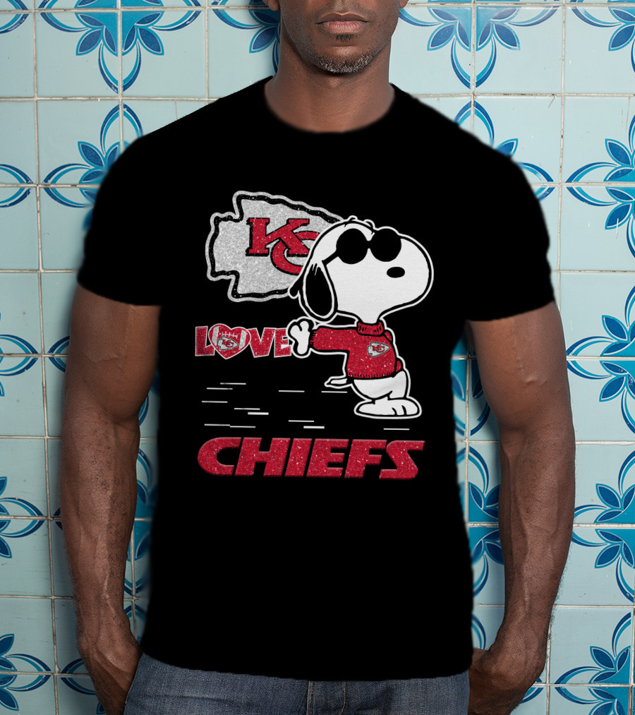 Snoopy Kansas City Chiefs Love Chiefs KC T-Shirt
