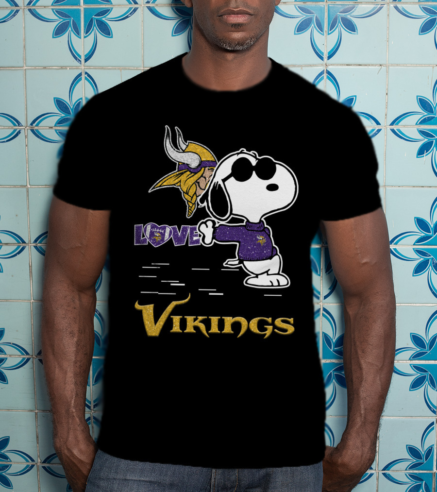 Snoopy Love Minnesota Vikings T-Shirt