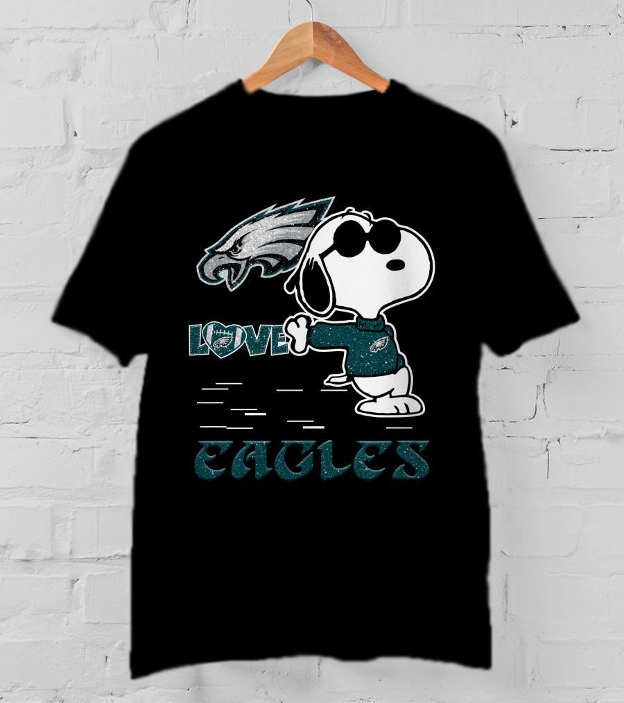 Snoopy Love Philadelphia Eagles NFL Fan Gear T-Shirt