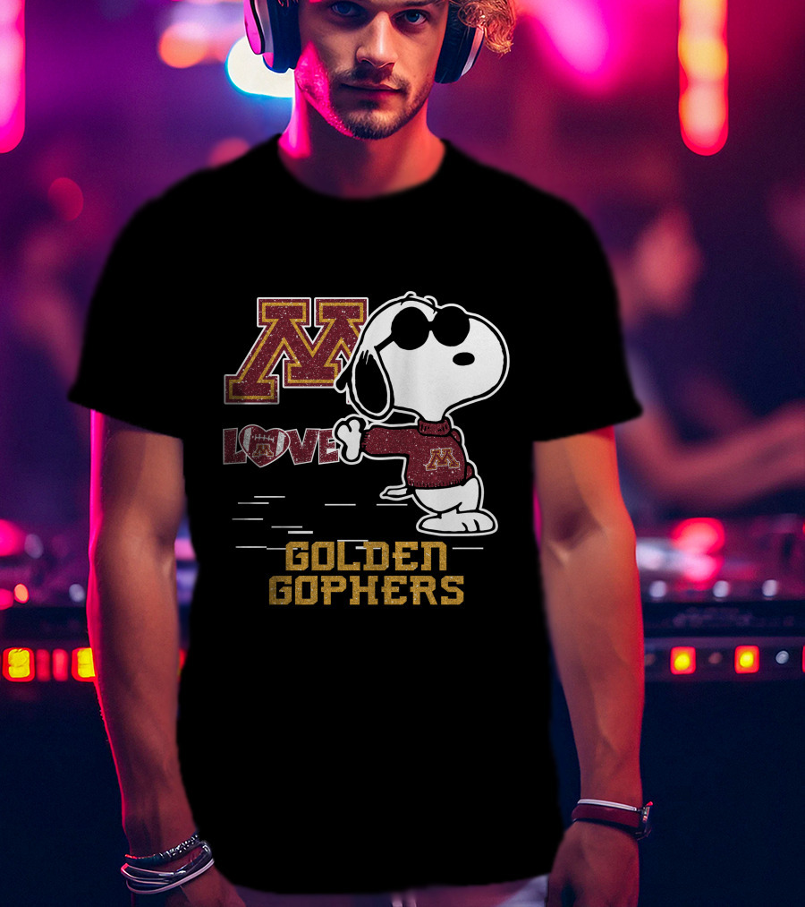 Snoopy Love University Of Minnesota Golden Gophers Football T-Shirt