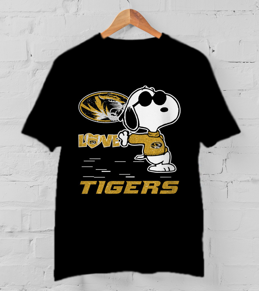 Snoopy Love Missouri Tigers Mizzou T-Shirt