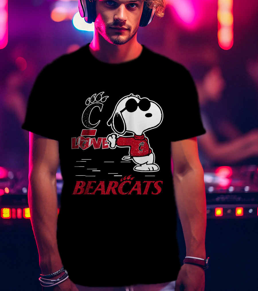 Snoopy Cincinnati Bearcats Love With Stylized C T-Shirt