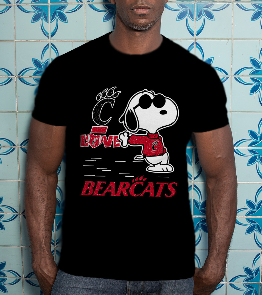 Snoopy Cincinnati Bearcats Love With Stylized C T-Shirt