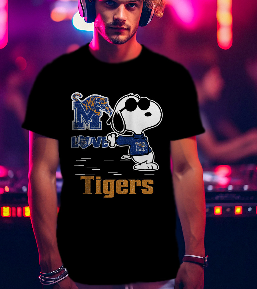 Snoopy Memphis Tigers Love T-Shirt