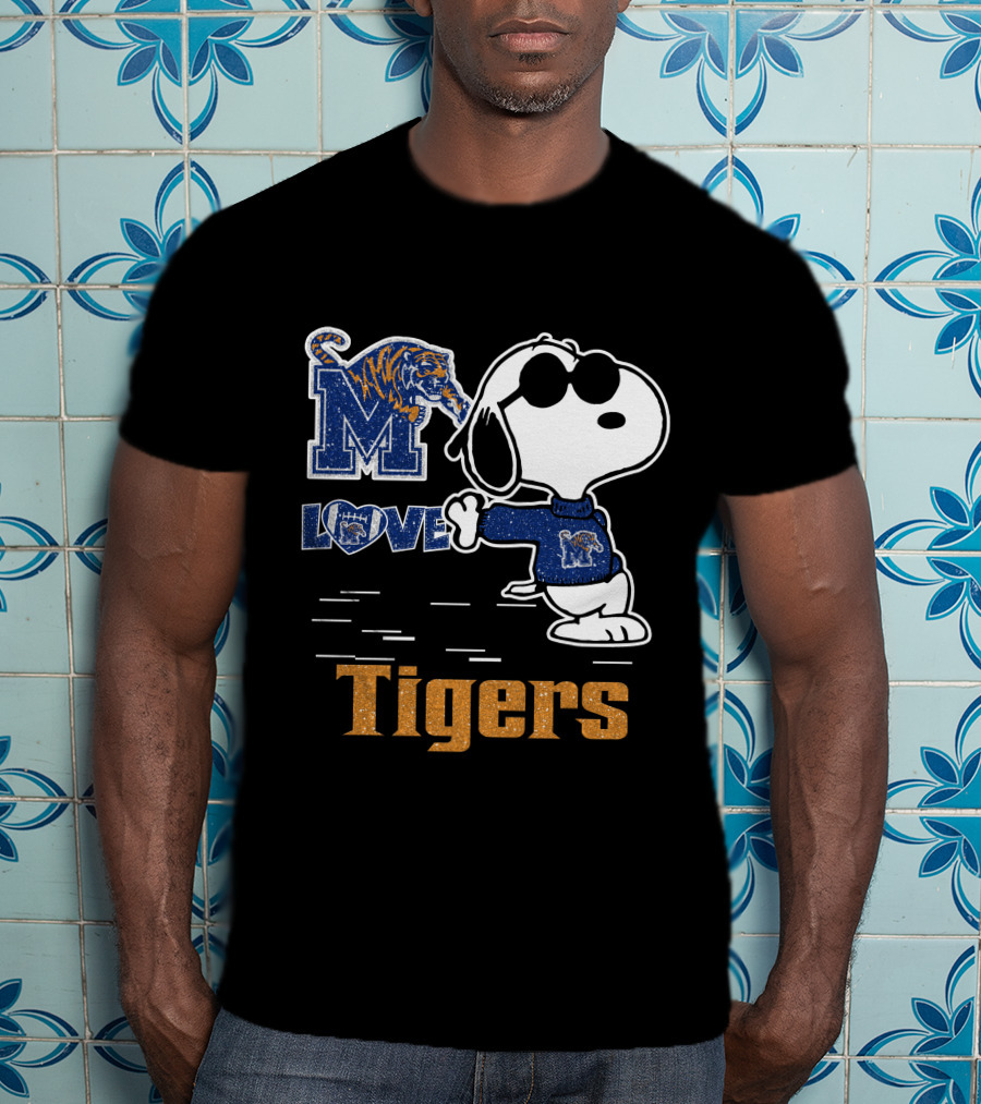 Snoopy Memphis Tigers Love T-Shirt