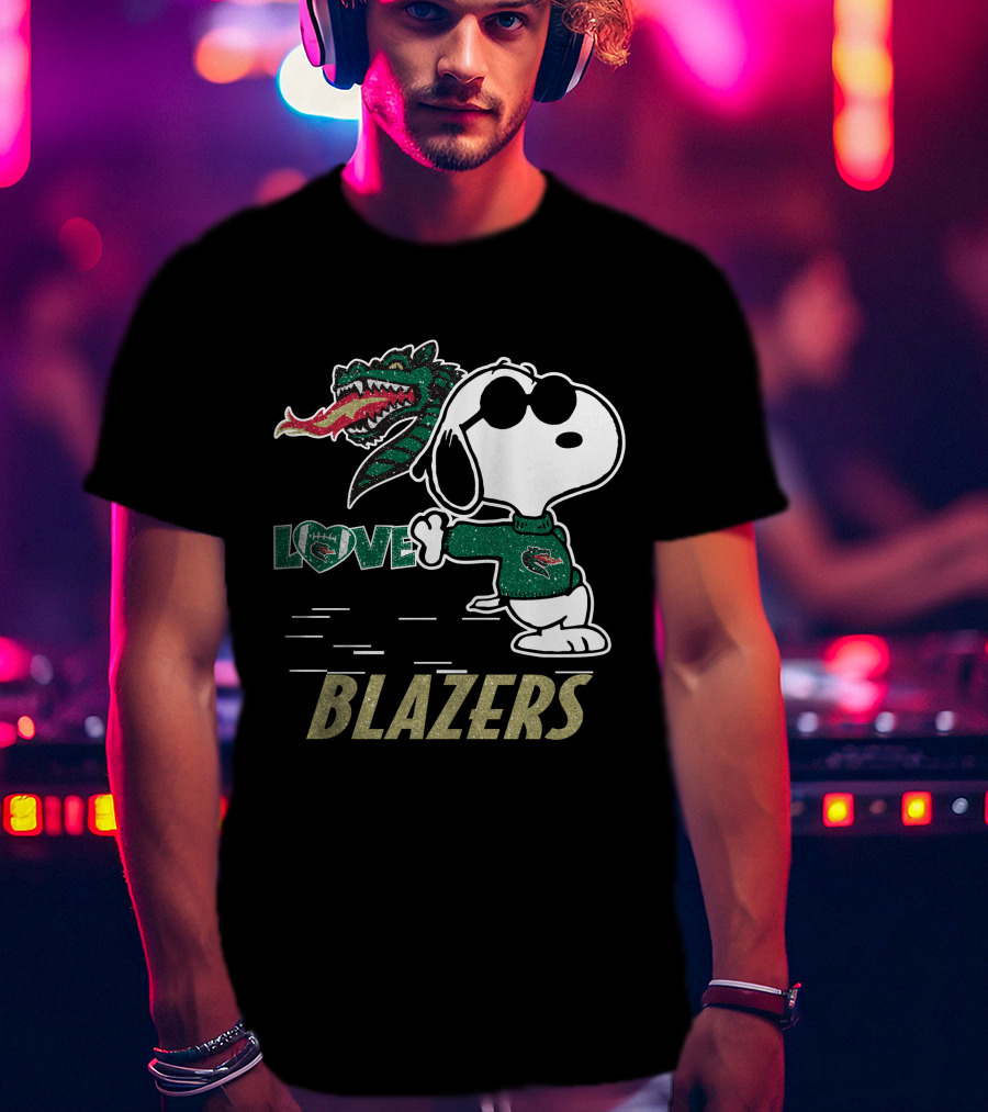 Snoopy Love UAB Blazers Peanuts Football Green Dragon T-Shirt