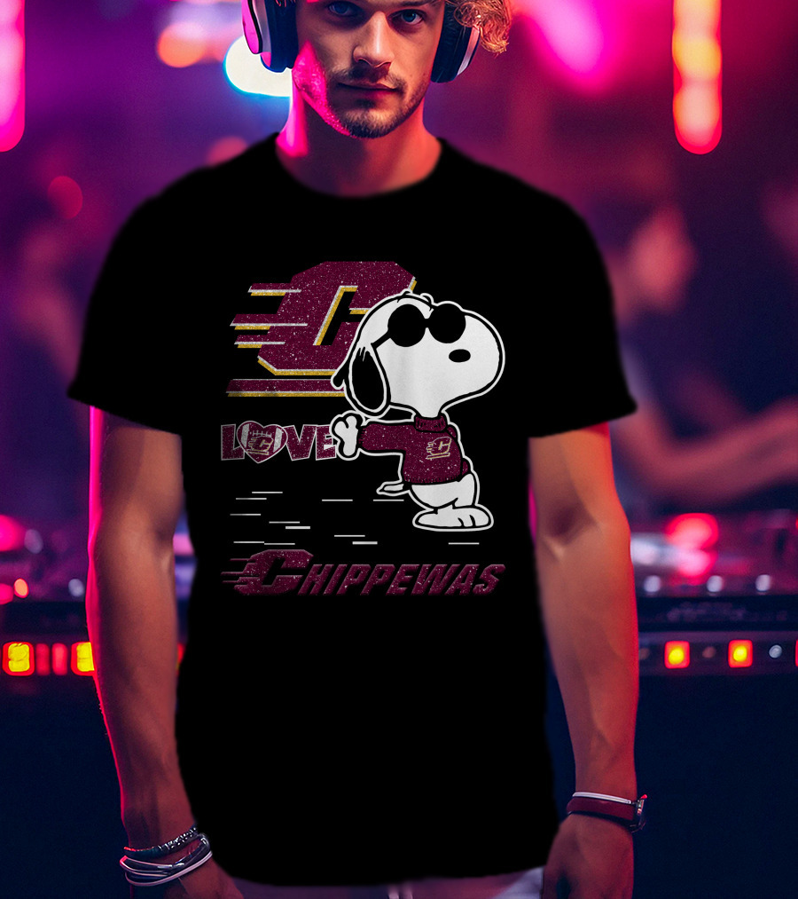 Snoopy Central Michigan Chippewas Love Football T-Shirt