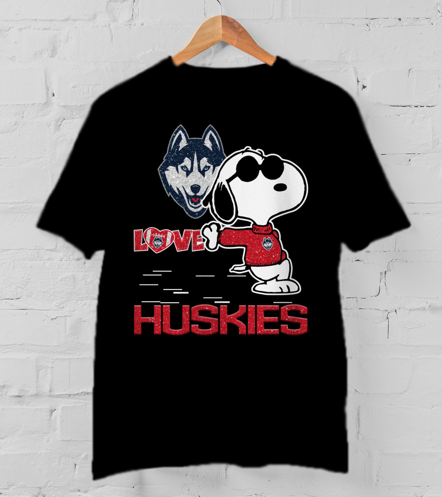 Snoopy Love Huskies UConn T-Shirt