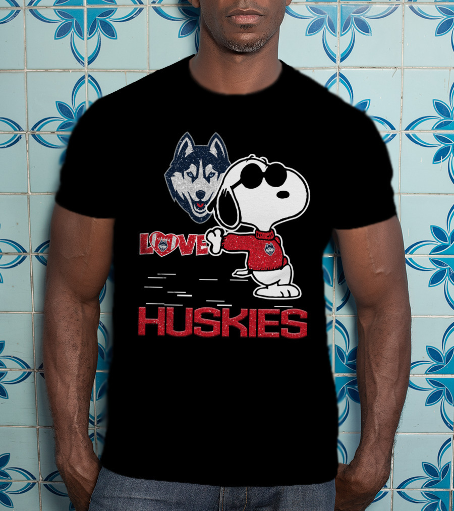 Snoopy Love Huskies UConn T-Shirt