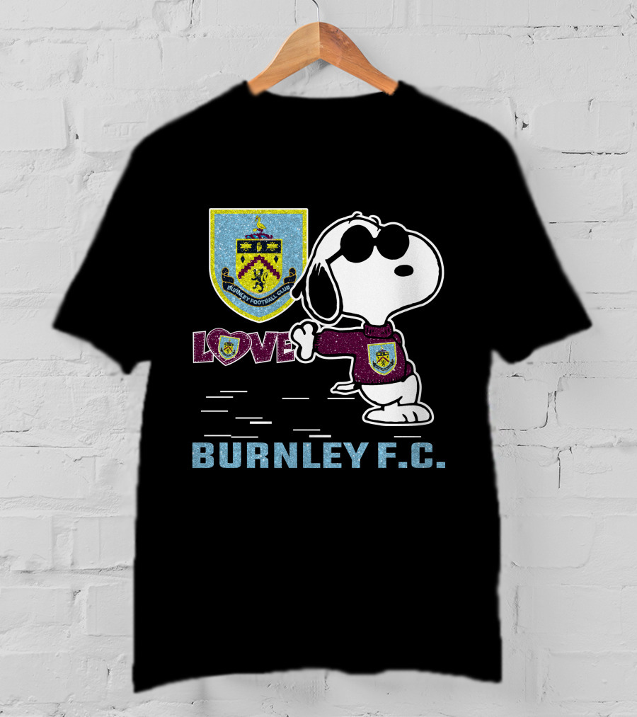 Snoopy Love Burnley F.c. T-Shirt
