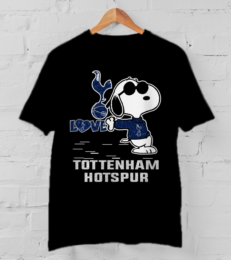 Snoopy Love Tottenham Hotspur Football Soccer Fan Style T-Shirt