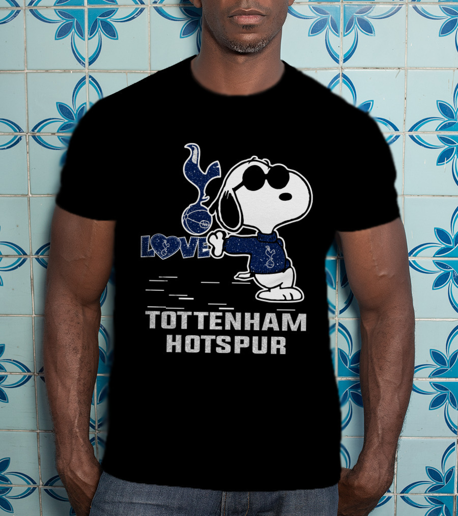Snoopy Love Tottenham Hotspur Football Soccer Fan Style T-Shirt