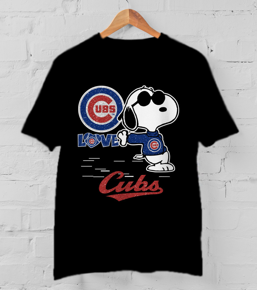 Snoopy Cubs Love Chicago Cubs T-Shirt