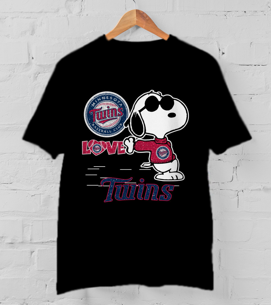 Snoopy Love Minnesota Twins Baseball Club T-Shirt