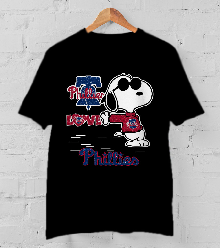 Snoopy Phillies Love Philadelphia Phillies T-Shirt