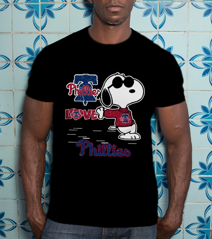 Snoopy Phillies Love Philadelphia Phillies T-Shirt