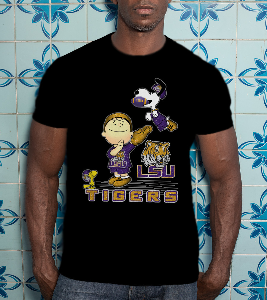 Snoopy LSU Tigers Football Team Spirit T-Shirt