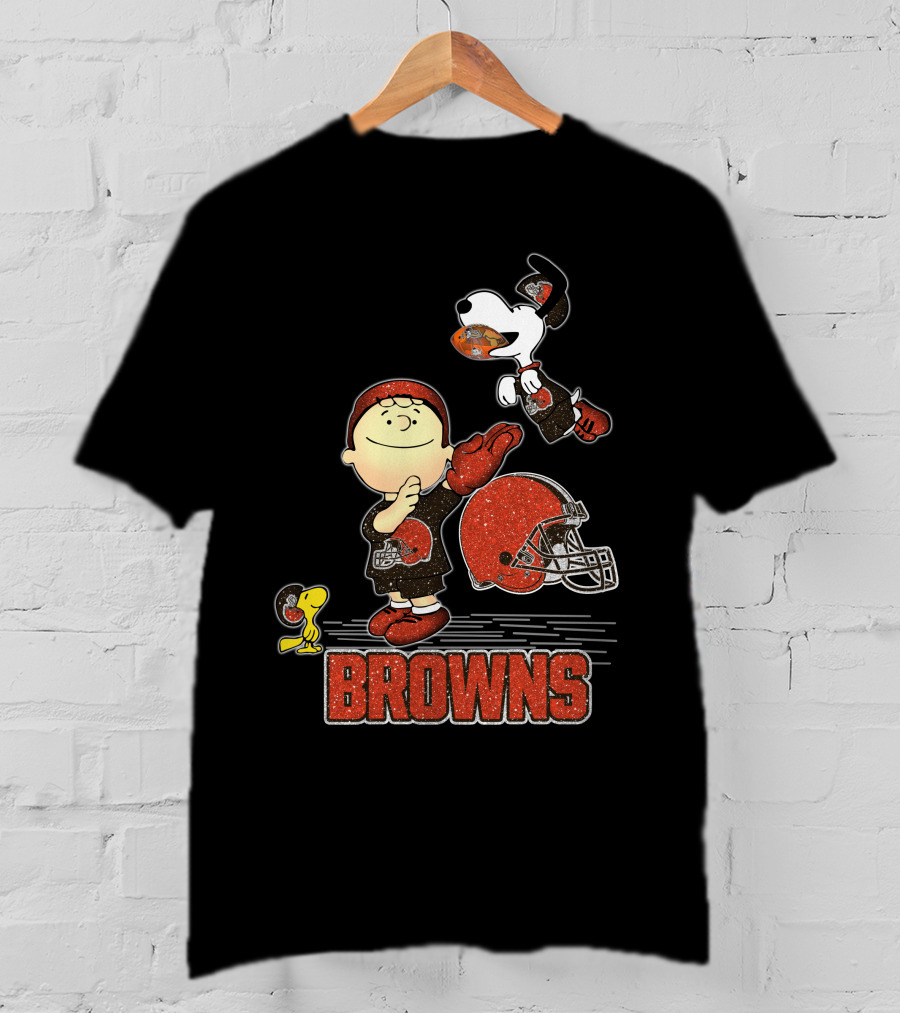 Snoopy And Friends Cleveland Browns Football Fun T-Shirt