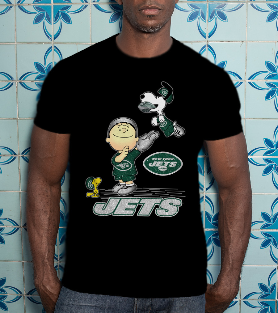Snoopy New York Jets Football Fan Peanuts Characters T-Shirt