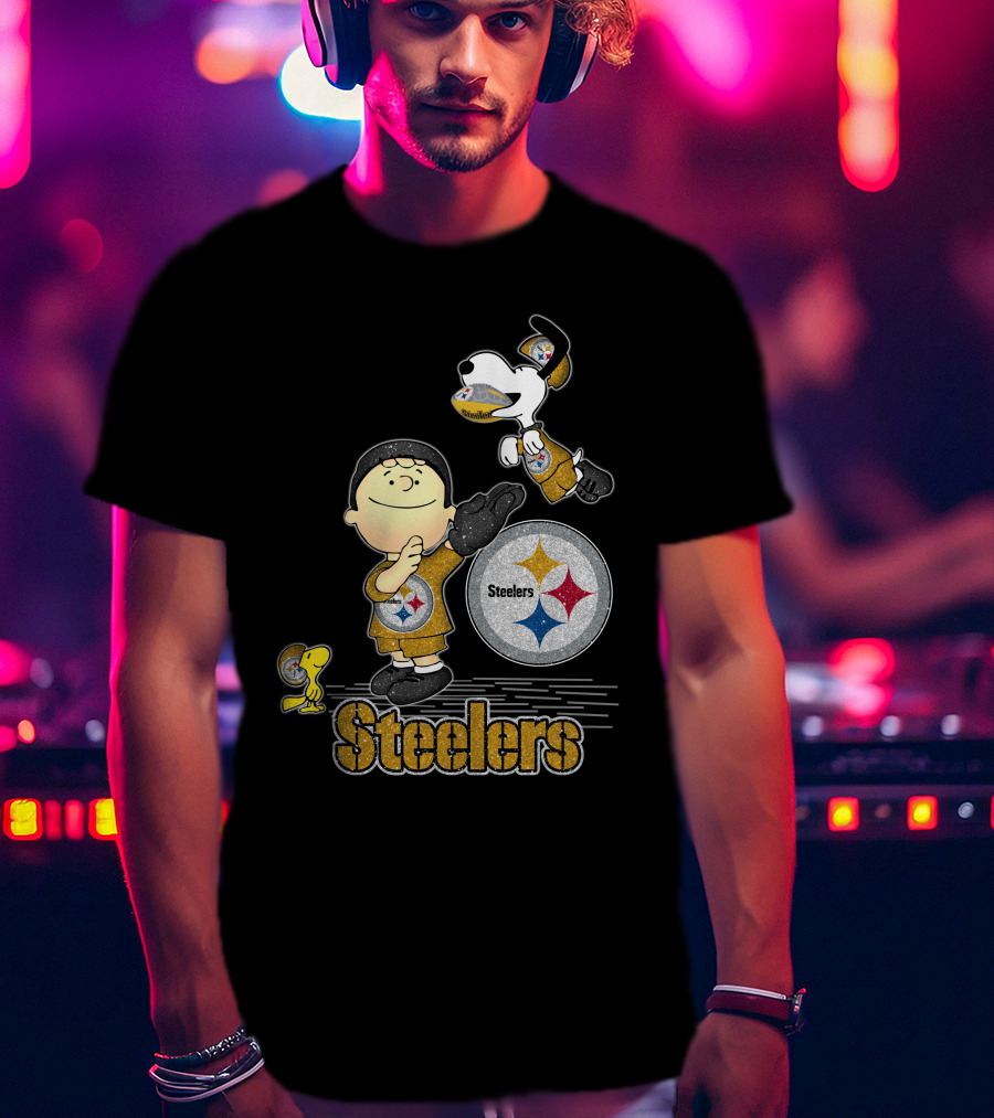 Snoopy Steelers Football Peanuts Characters Love Pittsburgh Steelers T-Shirt