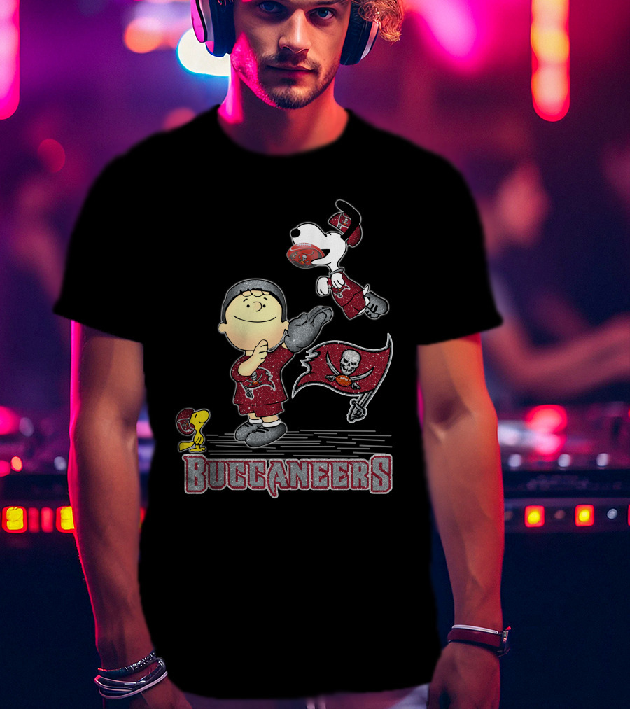 Snoopy Buccaneers Love Tampa Bay Football Peanuts Characters T-Shirt