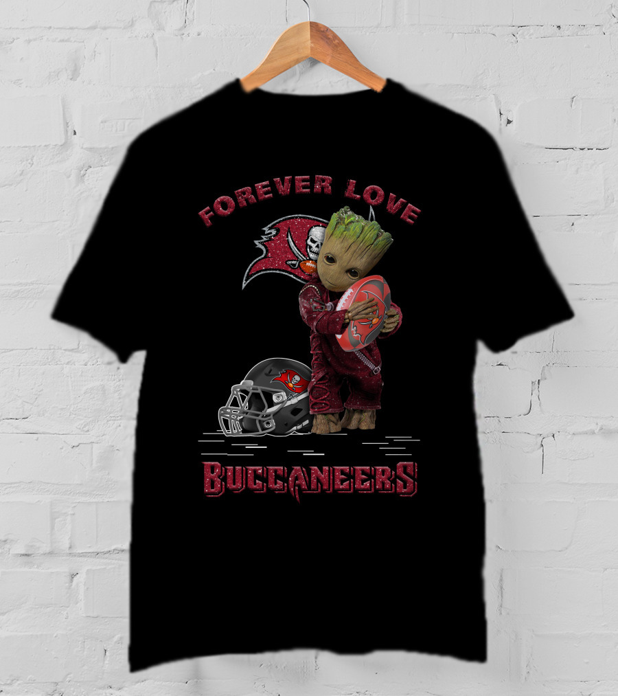Forever Love Buccaneers With Groot And Tampa Bay Football T-Shirt